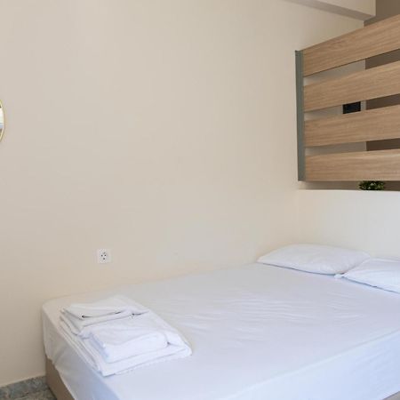 Hotel Tota Marinou Agii Apostoli Esterno foto