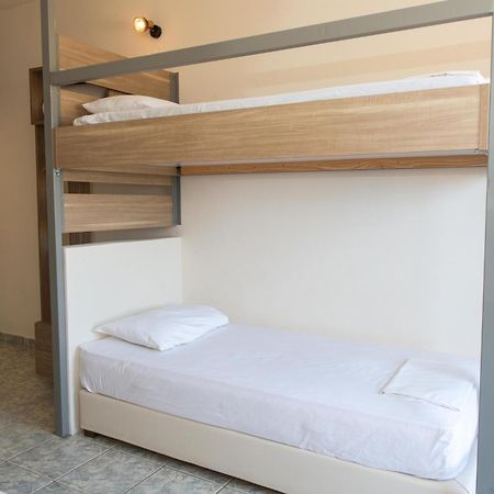 Hotel Tota Marinou Agii Apostoli Esterno foto